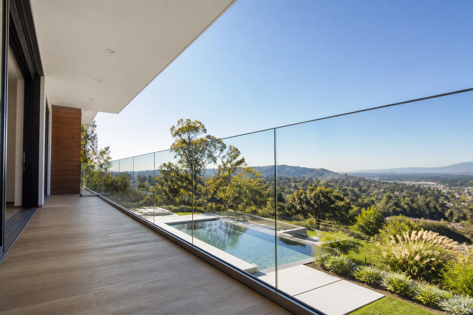 VLX 120 Glass Railing System in Hialeah Gardens, FL | Sightline Windows & Doors Hialeah Gardens - detail 4